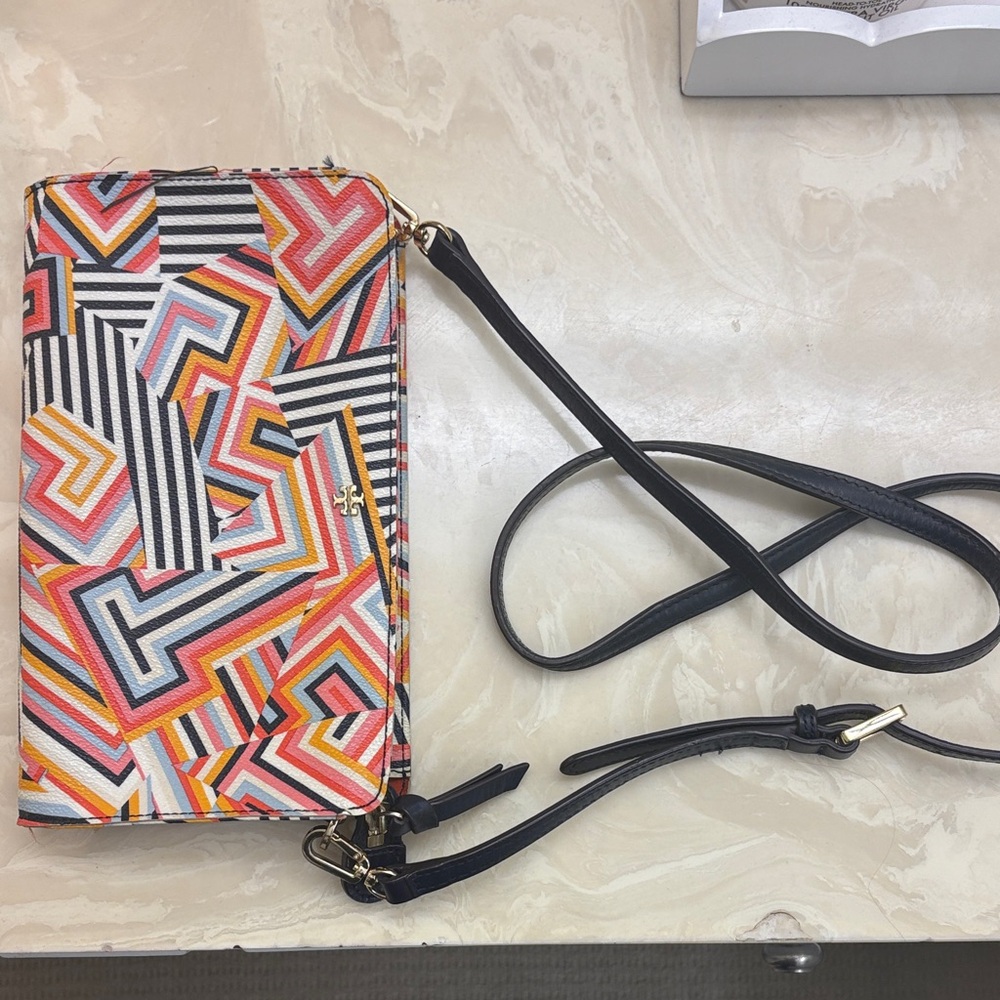 Tory Burch Multicolor Geometric Zip Wristlet Clutch - Picture 5 of 5
